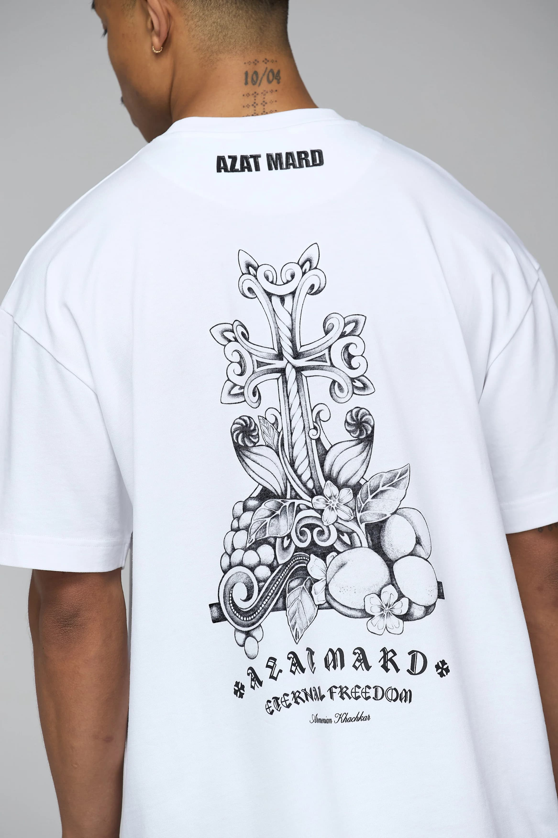 MOVIRTE back print in a wine cellar